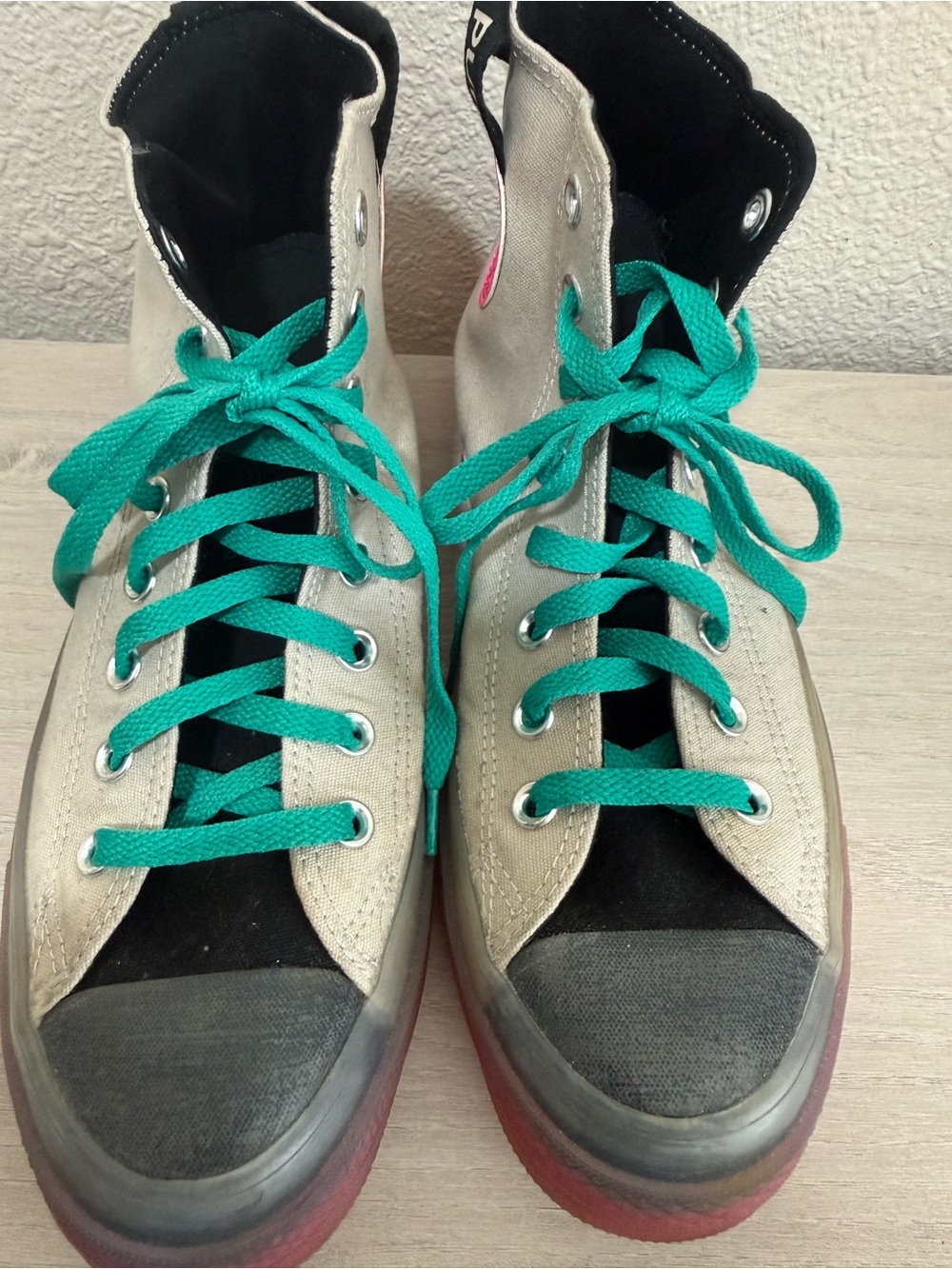 Converse High-Top Sneakers in Beige with Teal Laces